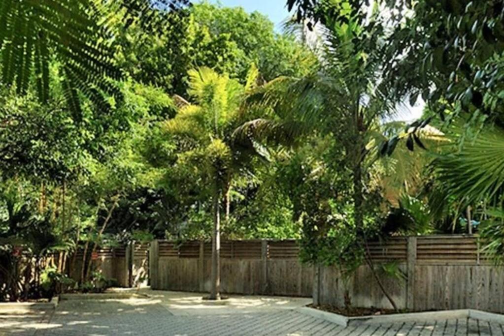 Duval Street Suite W Parking And Pool 키웨스트 외부 사진