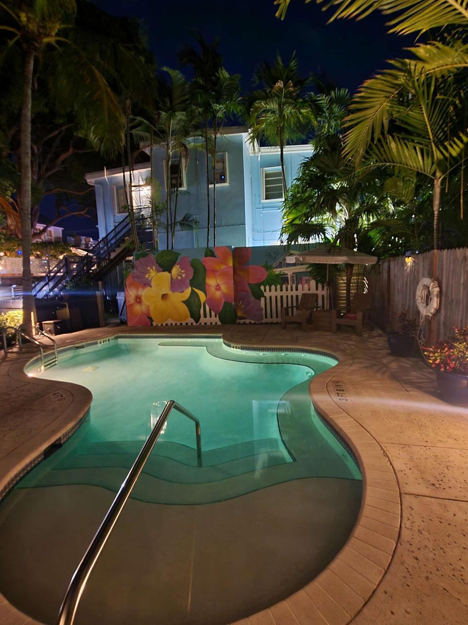 Duval Street Suite W Parking And Pool 키웨스트 외부 사진